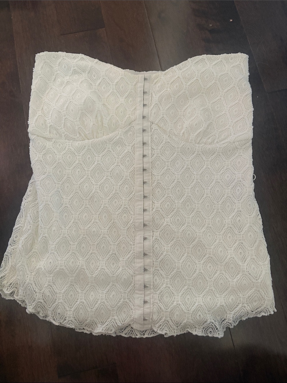 le chateau White Strapless Lace Bustier Top